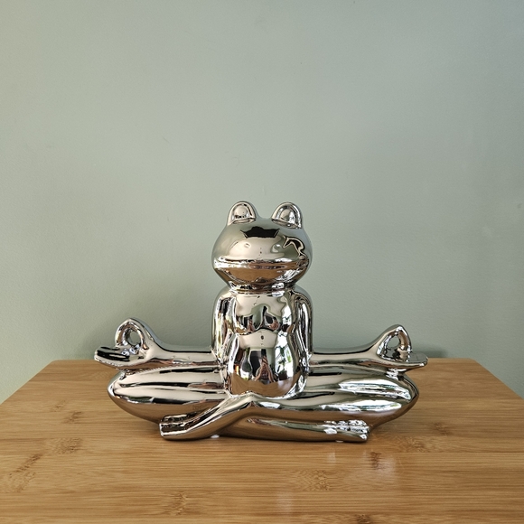 Other - Silver Frog Yoga Figurine